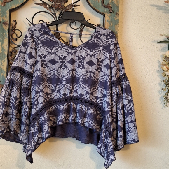 Patrons of Peace Navy with Bell Sleeves. Size Small - Picture 2 of 13